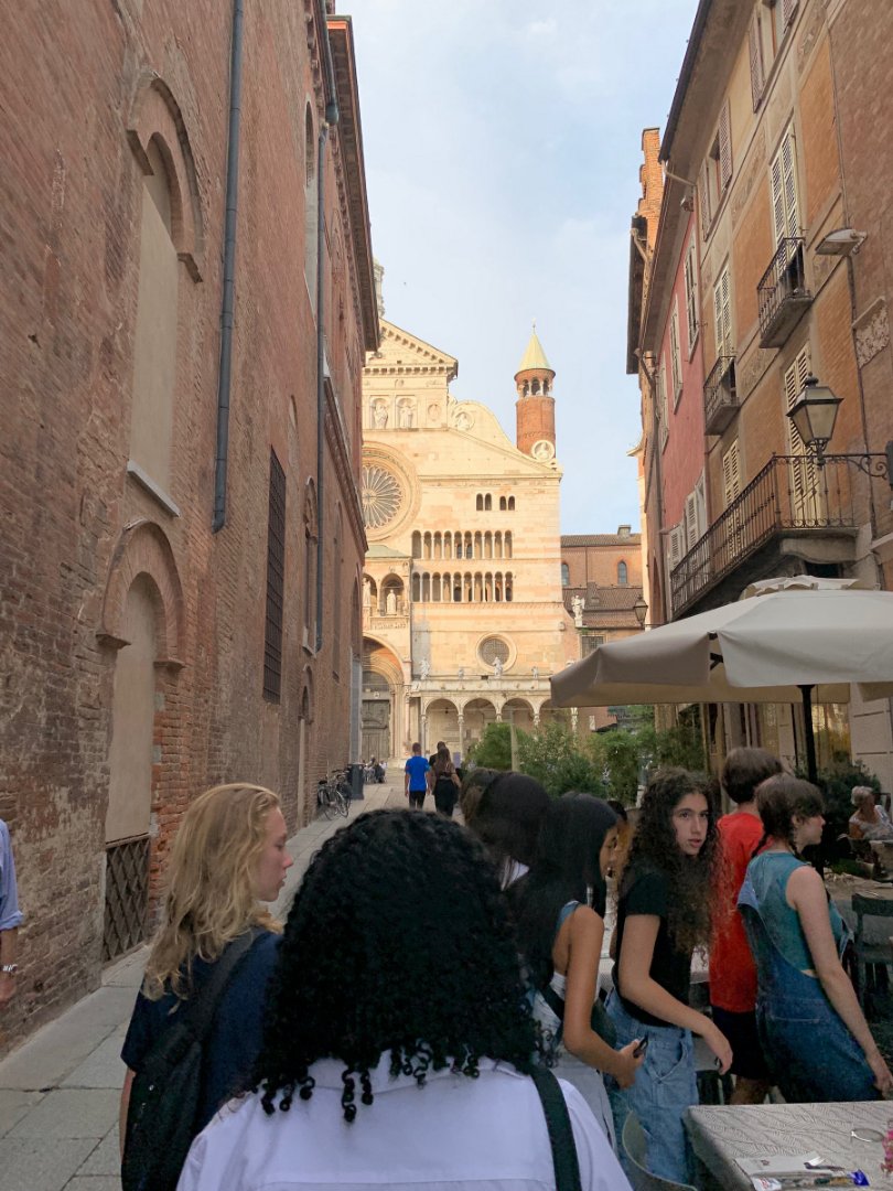 Italy 2023, Day 6: Pisa to Cremona: Outside the restaurant for dinner