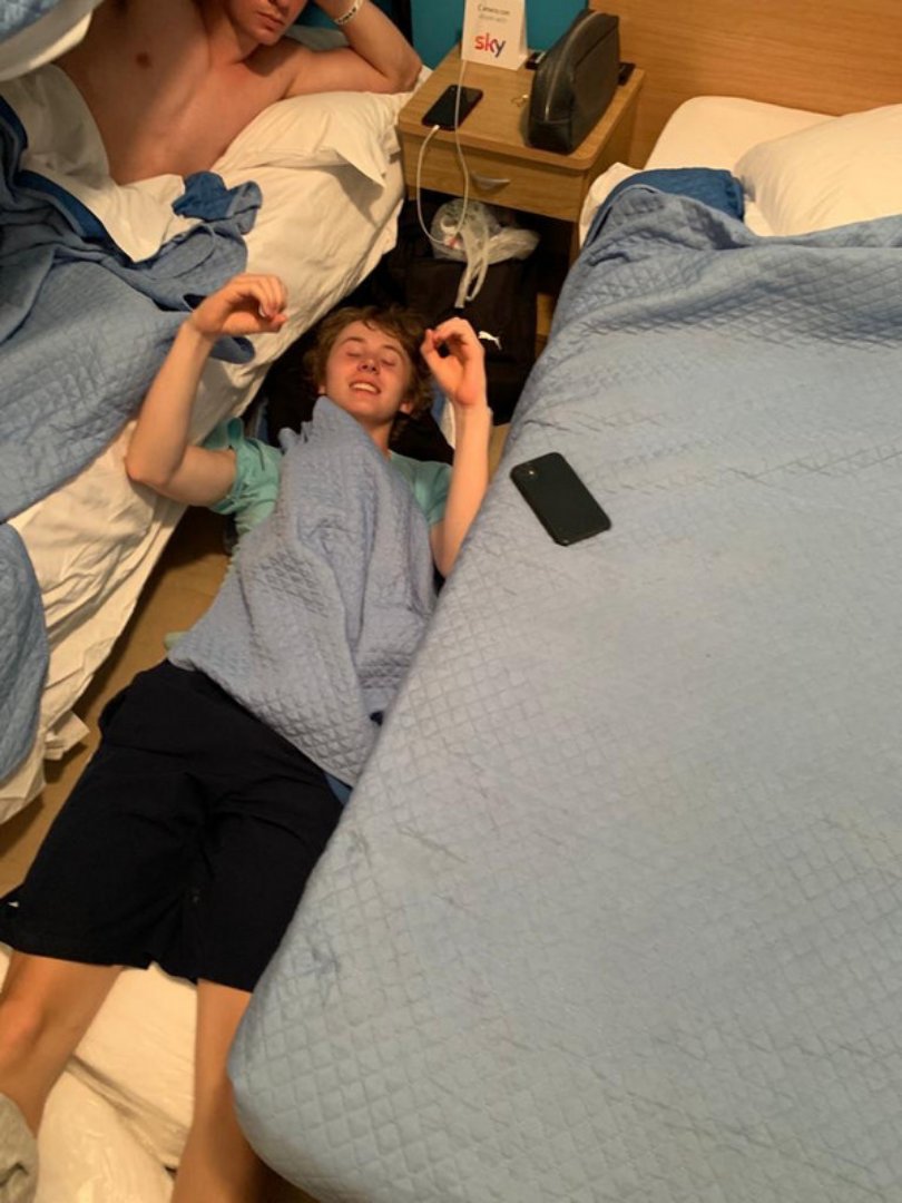 Italy 2023, Day 8: Misano: Room fun