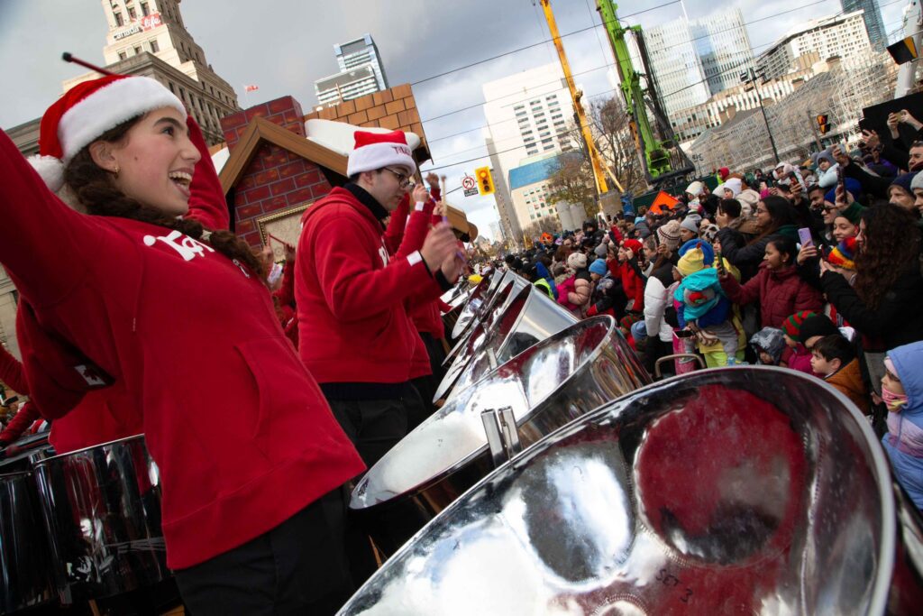 Toronto 120th Santa Claus Parade – Canada, photo 16