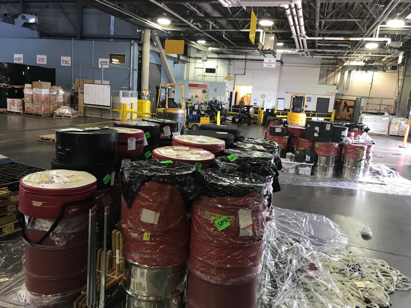 Spain 2019, Day 1: Departure: Air Canada cargo YYZ
