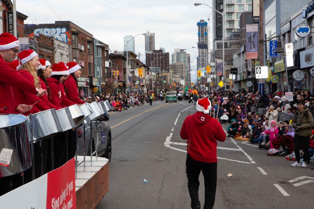Toronto 120th Santa Claus Parade – Canada, photo 14