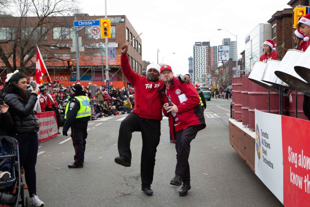 Toronto 120th Santa Claus Parade – Canada, photo 3